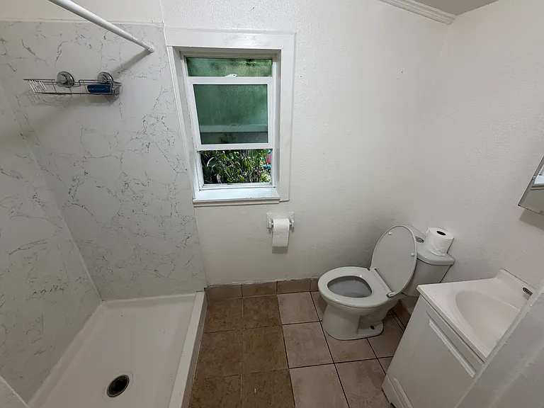 604 B St #2 — Photo 5