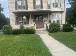 37 Oak St #1, Uxbridge, MA 01569
