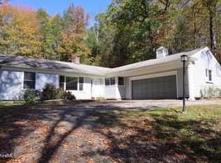 36 Glendale Rd, Stockbridge, MA 01262