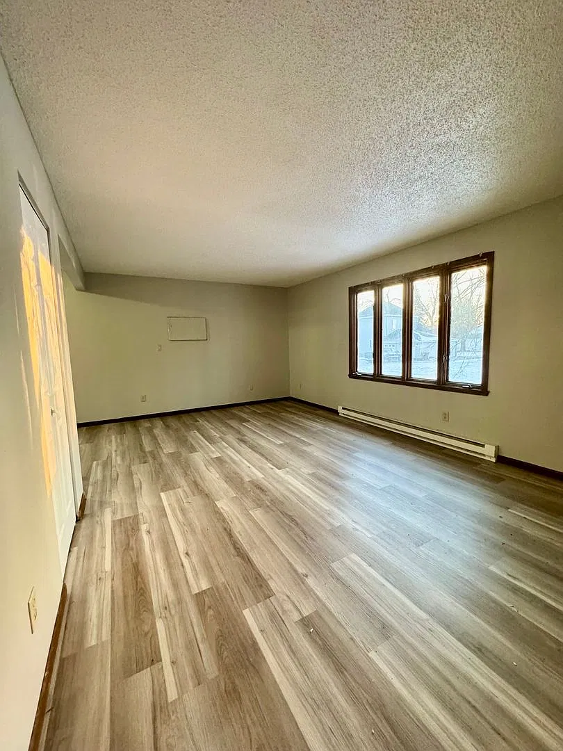 Updated 2 Bedrooms - Leonard North Dakota Rental — Photo 2