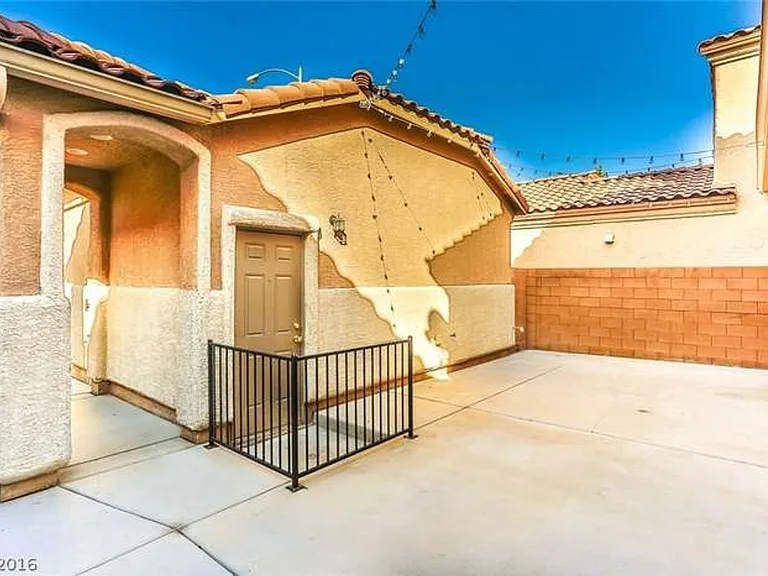 8936 Partridge Hill St — Photo 5