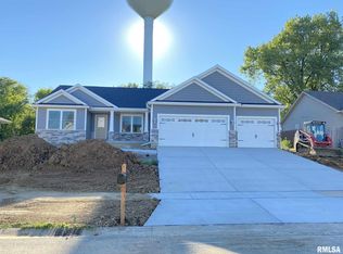 513 Parkview Dr, Rochester, IL 62563