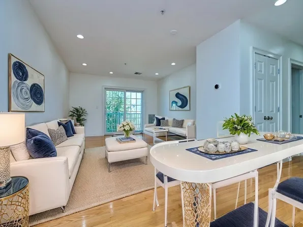 328 Copeland St APT 2E, Quincy, MA 02169