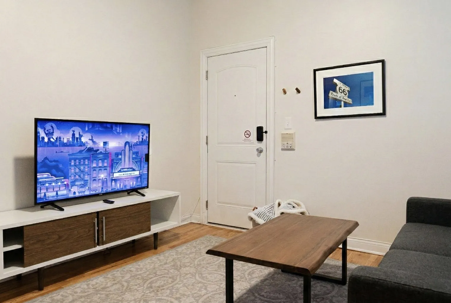 2 bed, 1.0 bath, 1097 sqft, $3,400 — Photo 2