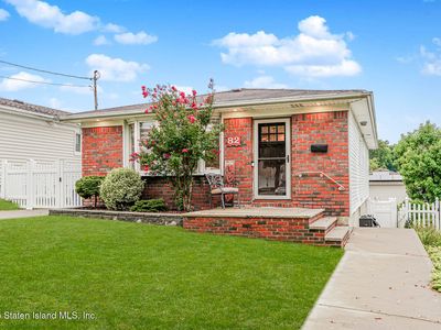 82 Woods Of Arden Rd, Staten Island, NY, 10312