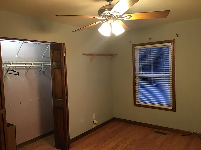 1542 Banbury Ave — Photo 9
