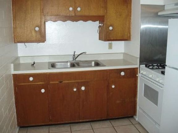 4th image of 2935 N Estrella Ave APT 1
