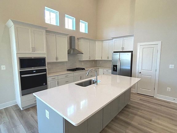 4th image of 34014 Golden Aspen Dr