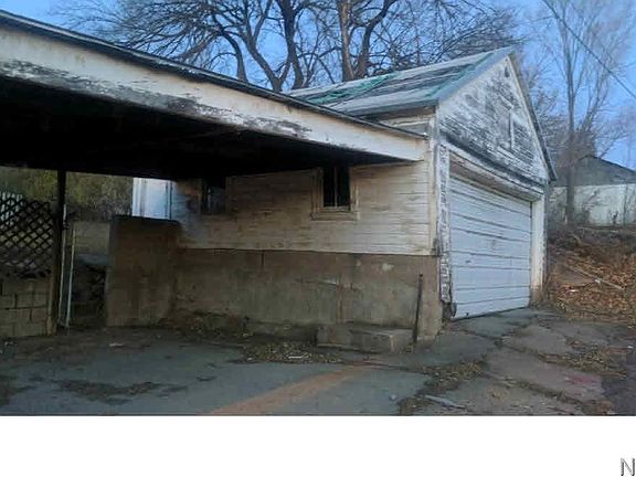 5th image of 1424 W 5th St