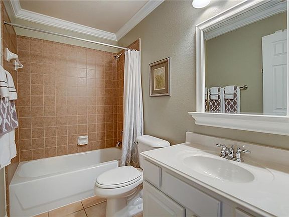 5th image of 2003 Sharpsbury Dr