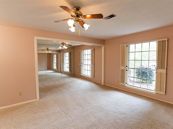 4th image of 1313 Lafayette Ave