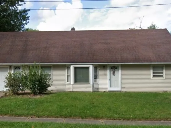 699 Irving Park Blvd, Sheffield Lake, OH 44054