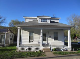502 W French St, Hardin, IL 62047