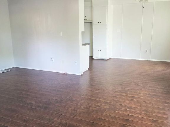 5th image of 137 N Eastwood Ave APT 2
