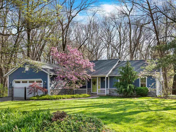 208 Wildwood Ct, Lafayette, IN 47905