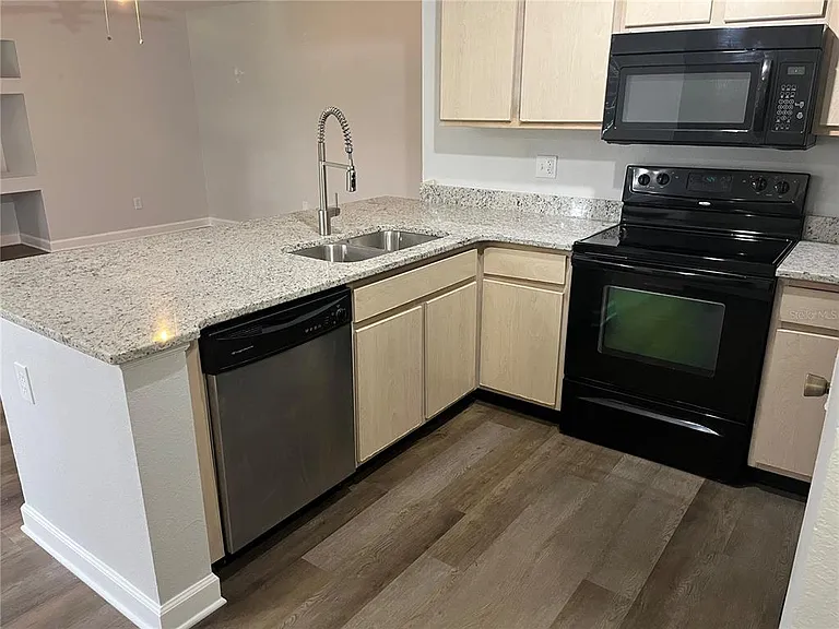 7200 Westpointe Blvd #1524 — Photo 8