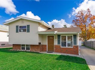 5071 Wake Robin Rd, Mentor, OH 44060