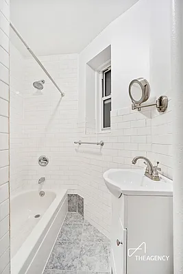 Rented by The Agency | media 10