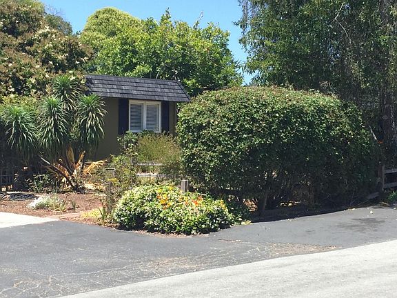 3rd image of 207 Lamanda Dr