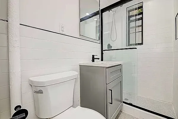 Rented by REAL New York | media 6