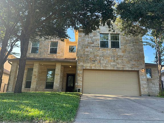 2nd image of 1717 Wood Vista Pl