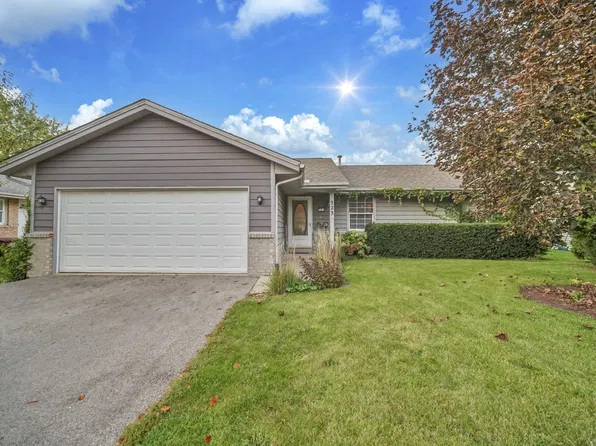 523 W 8th St, Belvidere, IL 61008