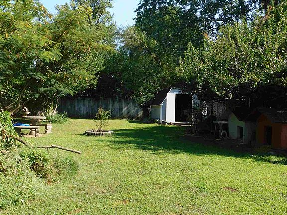 4th image of 1512 Lynnedale Dr