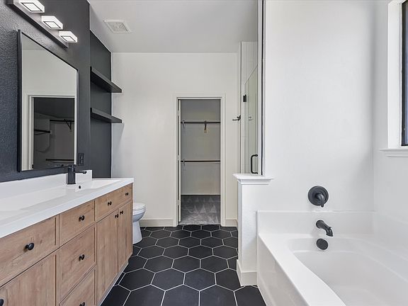 5th image of 115 Butternut Dr