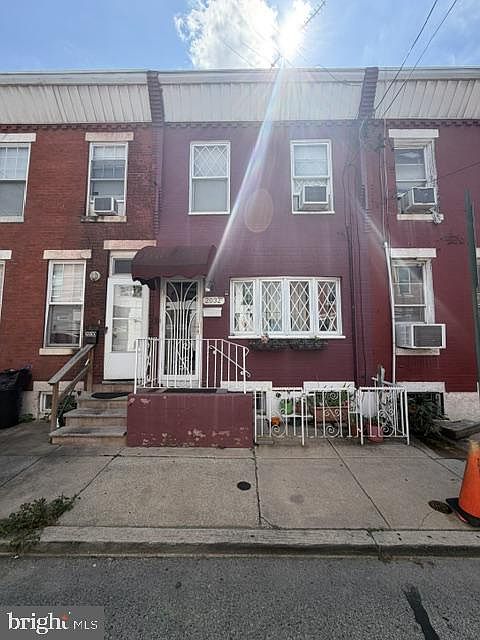 1st image of 2032 Pierce St