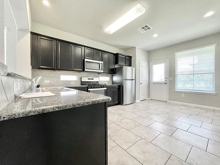 407 Rhetoric Way — Photo 11
