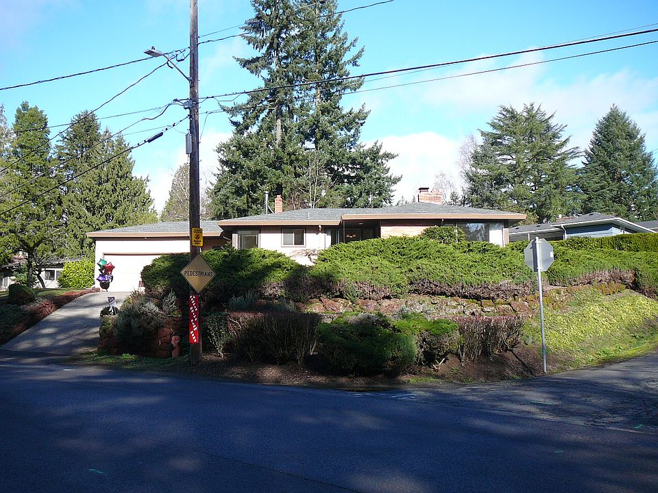 Large elevated corner lot