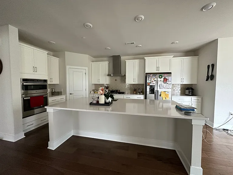 22-01 Ladbroke Dr — Photo 2