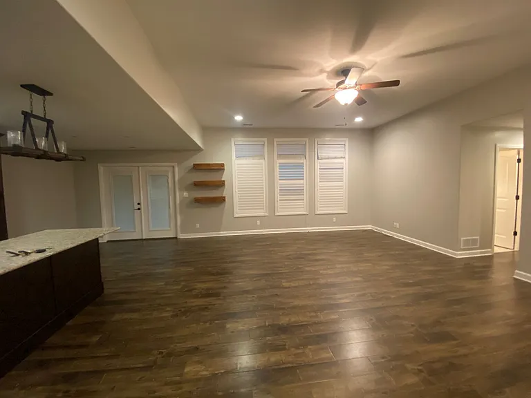 7416 Pemberton Dr — Photo 16