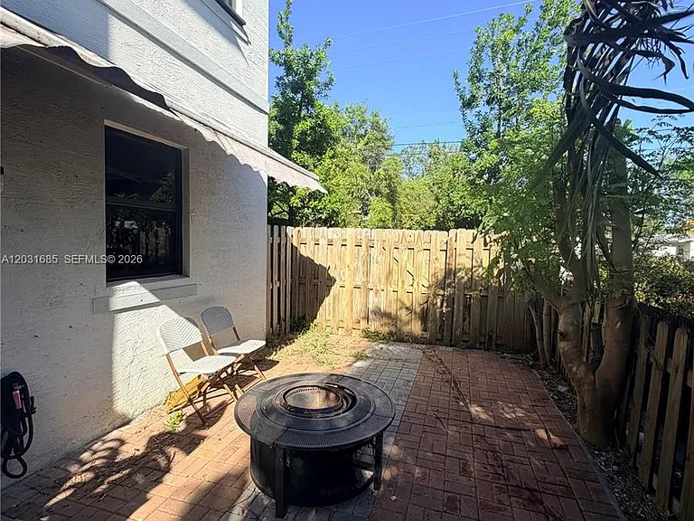 1502 SW 29th St — Photo 23