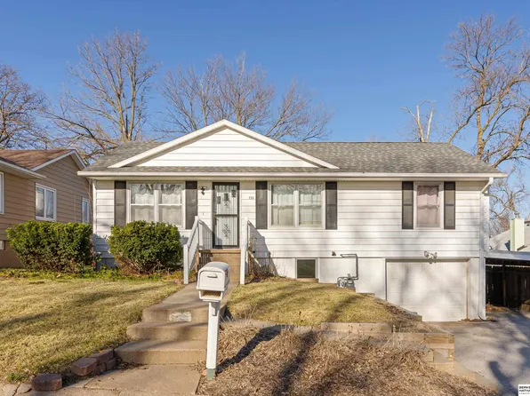 720 S 9th St, Plattsmouth, NE 68048