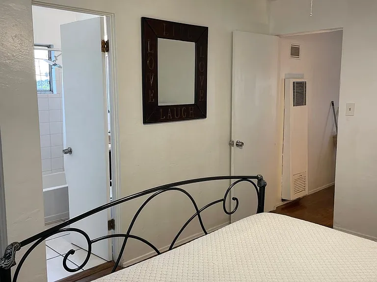 4068 Oakcrest Dr #3 — Photo 11