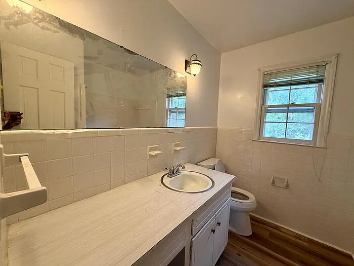 3720 S Providence Rd — Photo 15