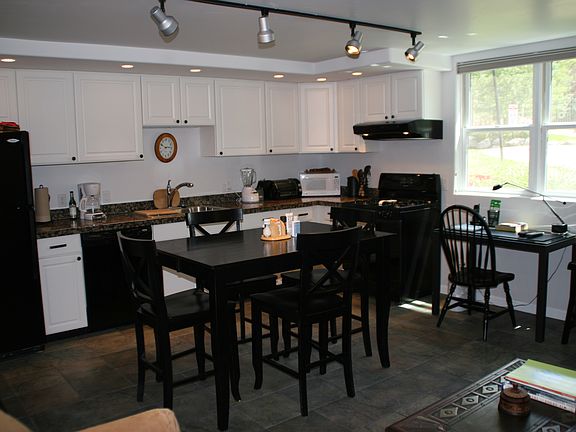 Dining/Kitchen