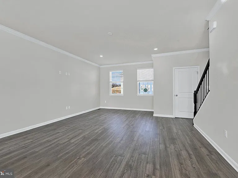 8338 Dieter Dr — Photo 6