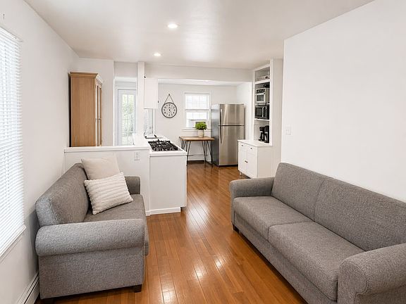 3rd image of 91 Laurel Street