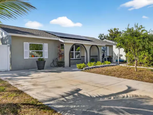 12656 Cumberland Dr, Largo, FL 33773