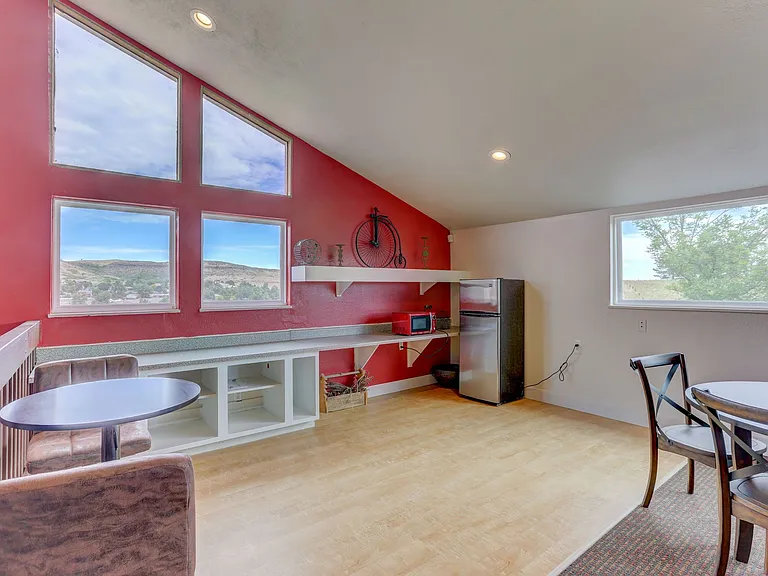 Summit View Village Apartments — Photo 7