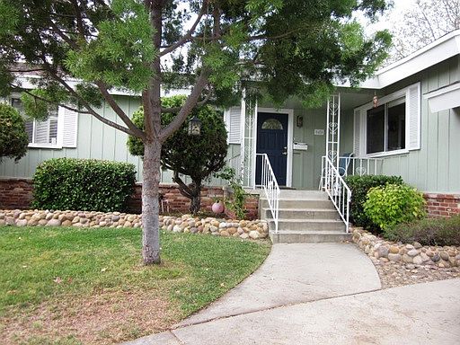 3rd image of 5680 Madra Ave