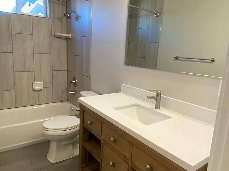 240 Silver Bend Way — Photo 7