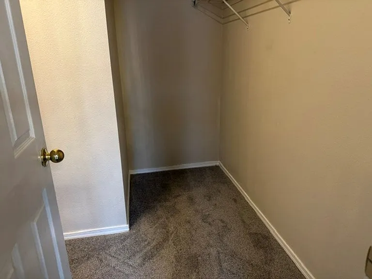 2705 Buckleigh Dr #E2-208 — Photo 13