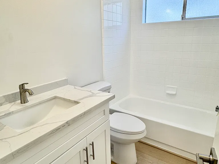 12015 Kling St #111 — Photo 13
