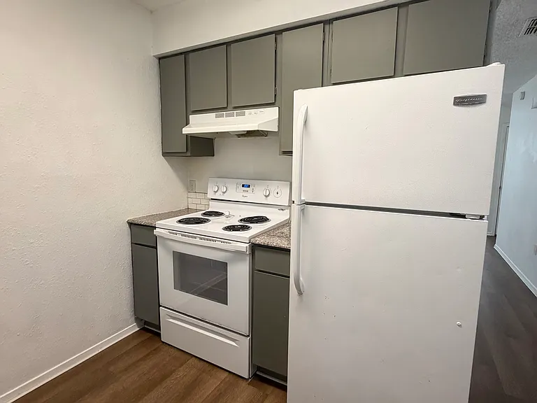 3427 S Garrett St #G — Photo 2