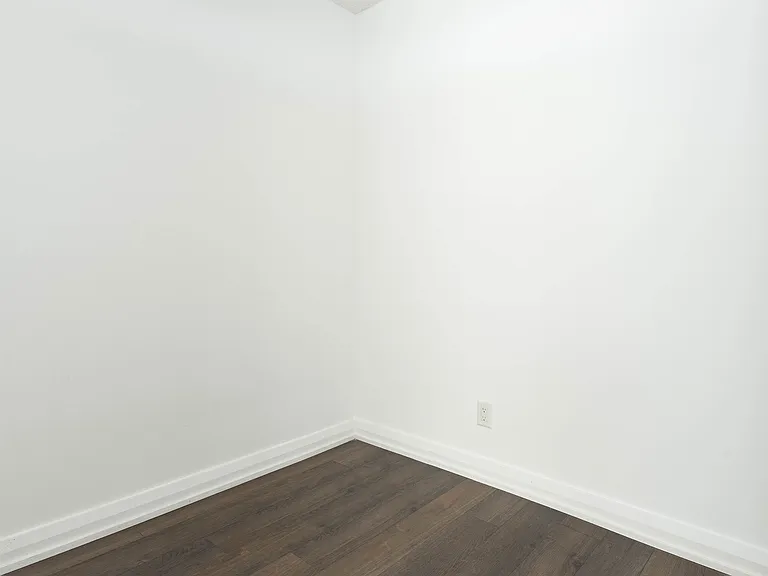155 Yorkville Ave #517 — Photo 9