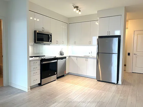 4955 Yonge St Photo 1