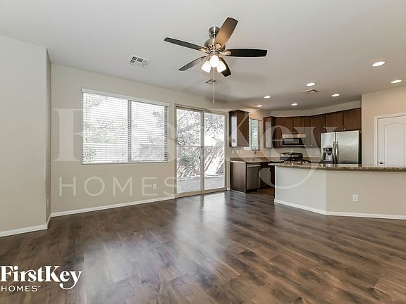 2nd image of 9642 Salford Isle St